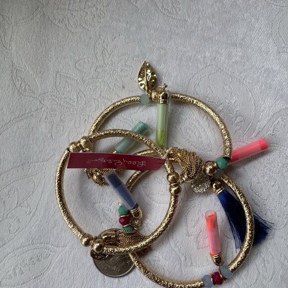 Lilly Pulitzer Gold Bead Tassel Charms 3 PC Set Bracelets NEW in Gift Bag - Picture 6 of 7